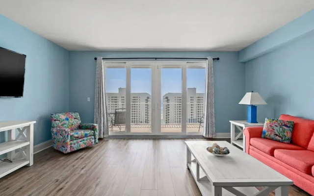 Laketown Wharf 913