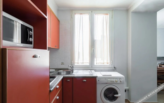 Crosti Apartments Hotel