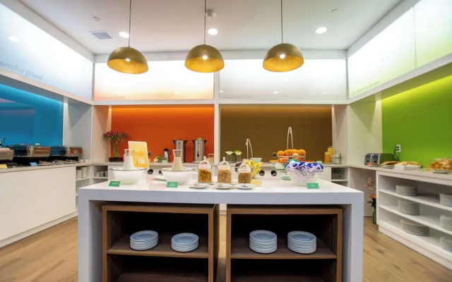 Hampton By Hilton Quito La Carolina Park