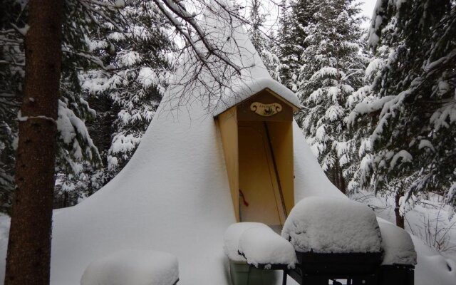 Aux Tipis de la Rivière Sauvage