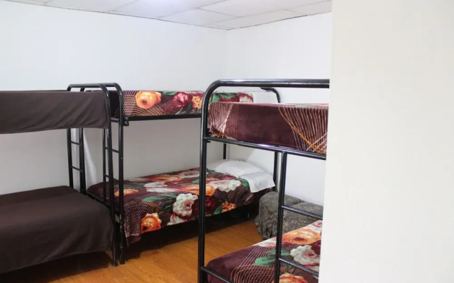 Hostal Café San Bernabe - Hostel