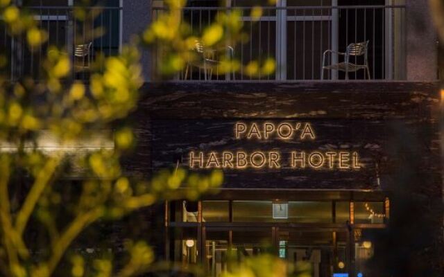 Papo'A Harbor Hotel