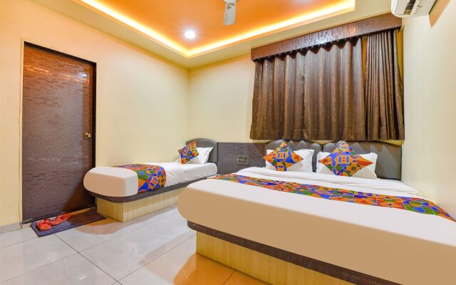 Fabhotel Max Inn
