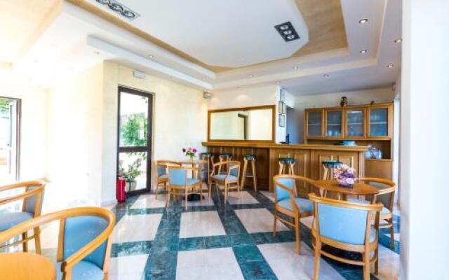 Rosebay Apartments