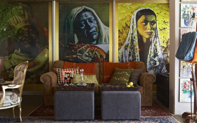 Abalone Hotel & Villas