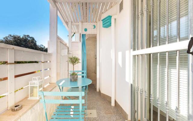 Mono Chicca Blu by BarbarHouse