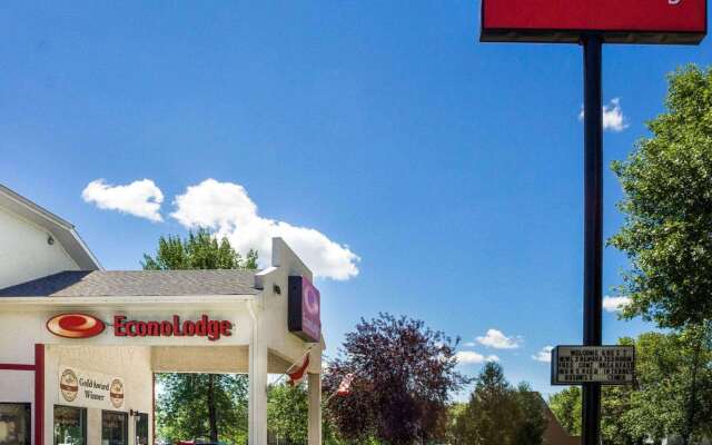 Econo Lodge Grand Forks