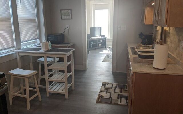 Cozy, Homey 1br Near Buffalo Medical Center