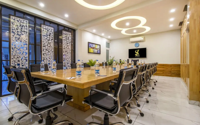Hotel Sejour Luxury Srinagar