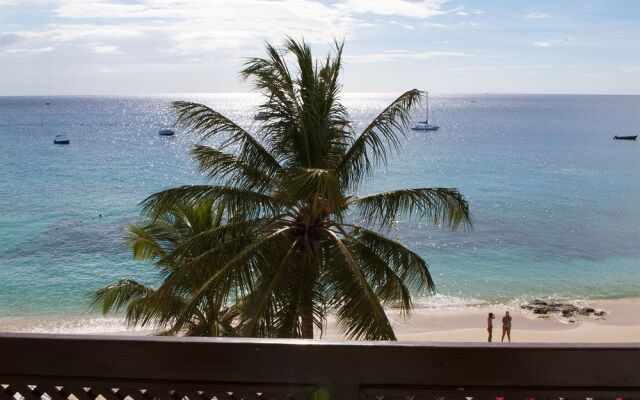 Tropical Sunset Beach Apartment Hotel