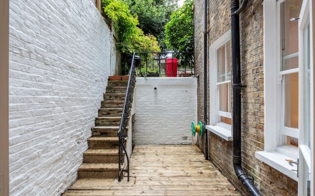 Nevern sq 2 Bed 2 Bath Cromwell