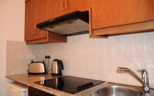 Studio with shower room E3, full kitchen, poolside, FREE WIFI