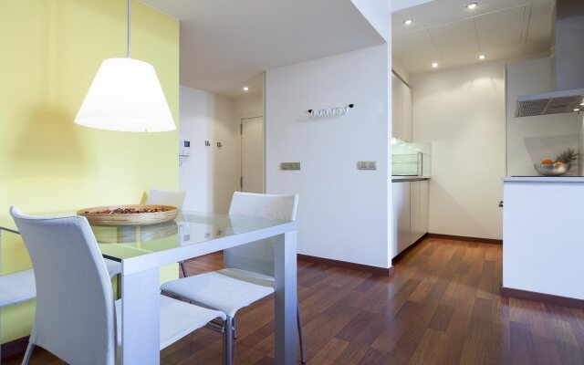 Inside Barcelona Apartments Mercat