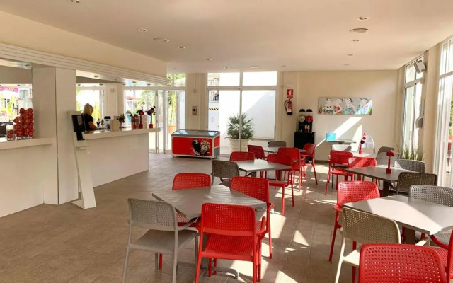 Intelier Rosella Hotel