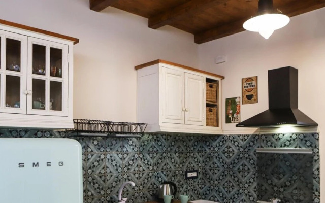 Shabby Chic Apartment in the Vibrant City Center