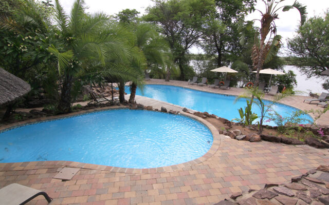 Cresta Mowana Safari Resort & Spa