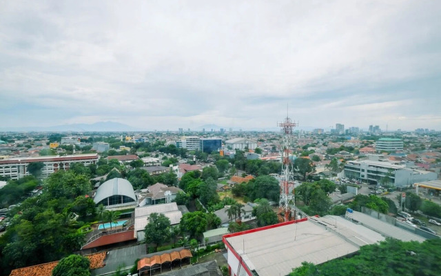 Spacious and Comfy 2BR Nifarro Park Apartment