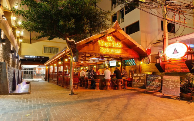 Inn House Hotel