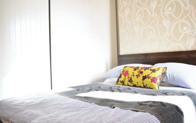 1 Bedroom Garden Flat in North West London