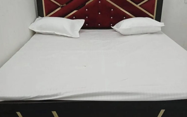 Awadh Biharee Inn