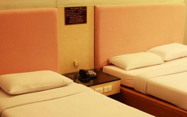 Pradipat Hotel