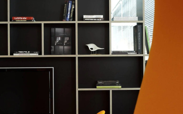 citizenM Schiphol Airport