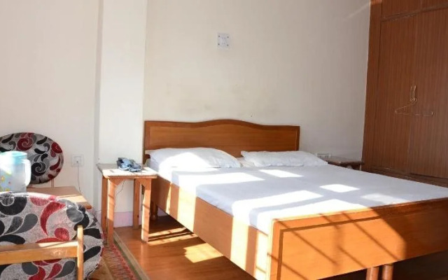 Hotel Basant