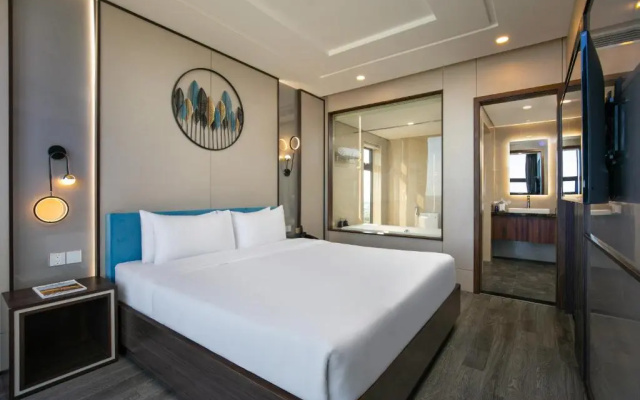 Mangata Beachfront Hotel
