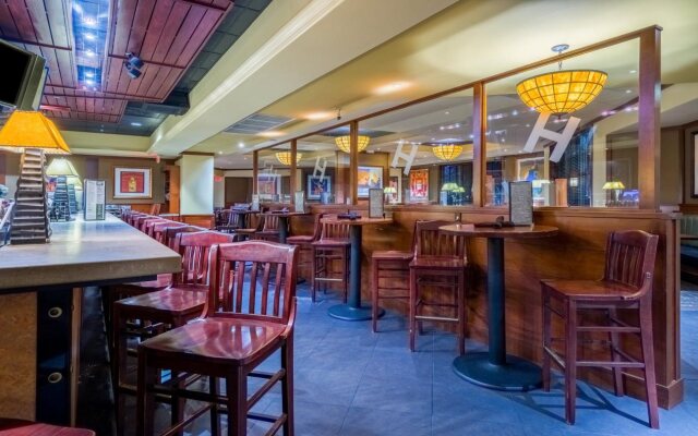 Crowne Plaza Dulles Airport by IHG