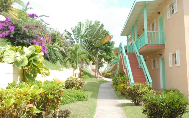 Bird Rock Beach Hotel