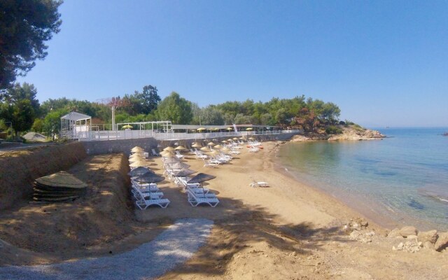 Rainbow Bay Ozdere Beach Hotel