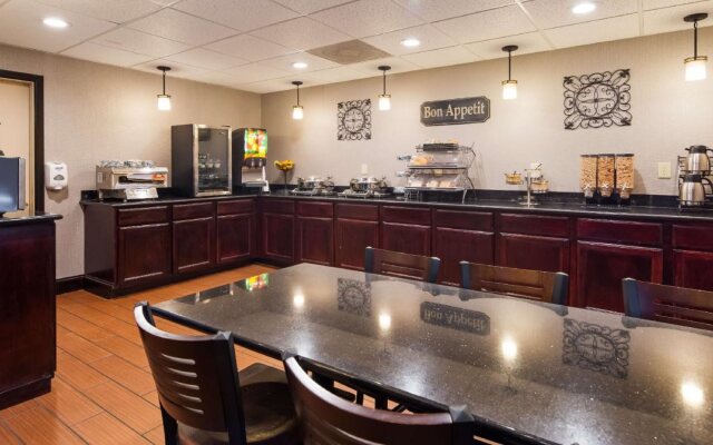 Best Western Plus Russellville Hotel & Suites