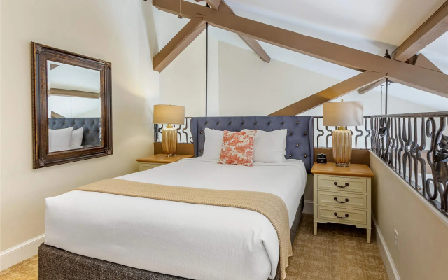 Hilton Vacation Club Lodge Alley Inn Charleston