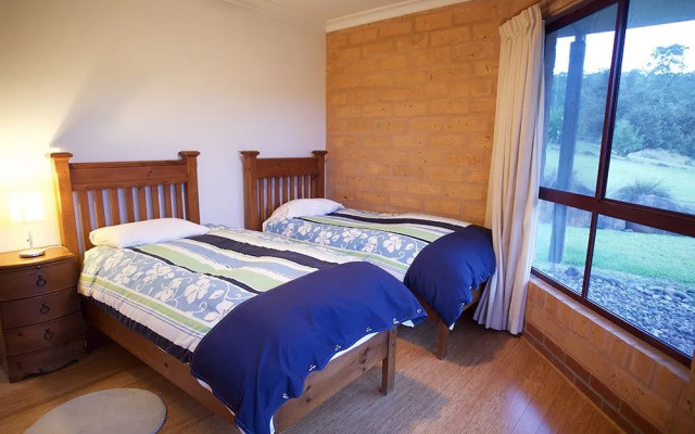 Clarendon Forest Retreat