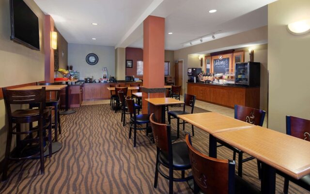 AmericInn Rochester Airport