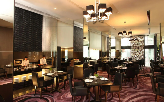 Radisson Suites Bangkok Sukhumvit