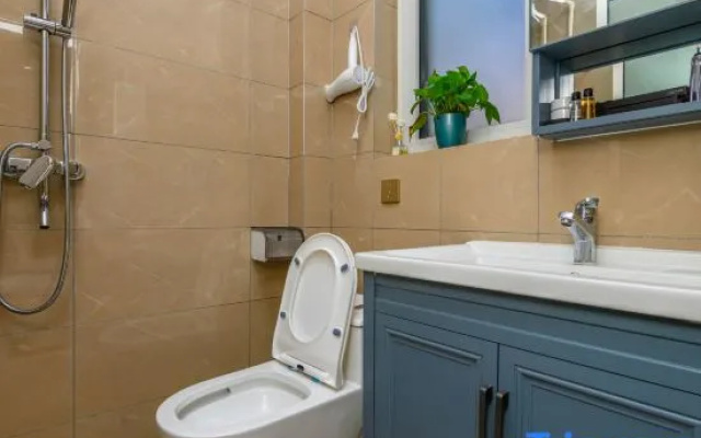 Qingdao Maiyao Tourism Business Reception Center – Bathroom – Qingdao