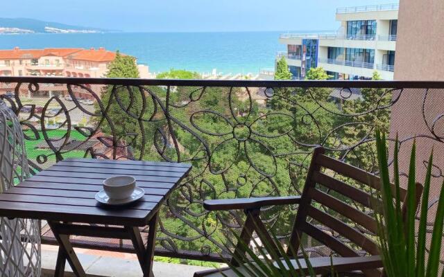 ROYAL BEACH private apartment