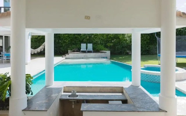 Villa Serenidad by Acomodo