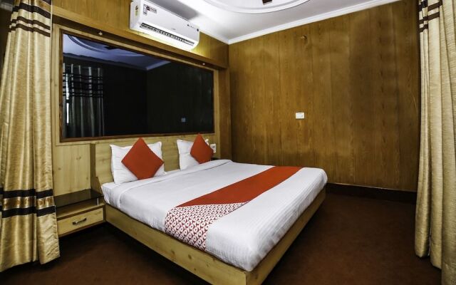 OYO 28071 Hotel Prakash Regency