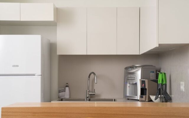 Eshel Suites