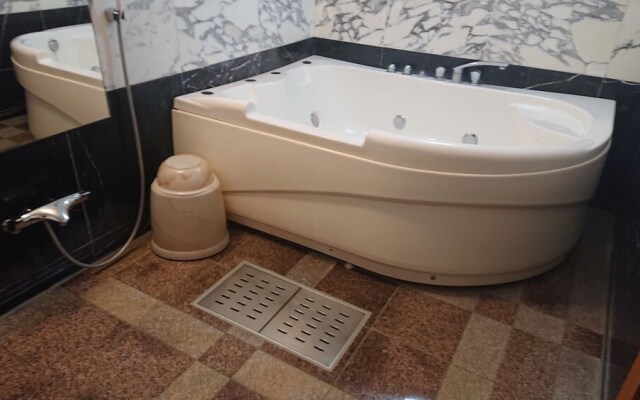 Hotel Zips - Adults Only