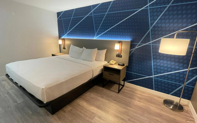 Comfort Inn & Suites Salt Lake City I-80 I-15 Downtown