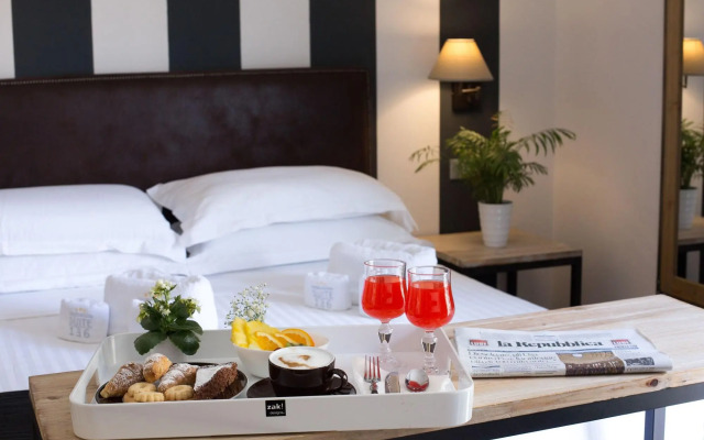 Suite 136 Luxury Rooms
