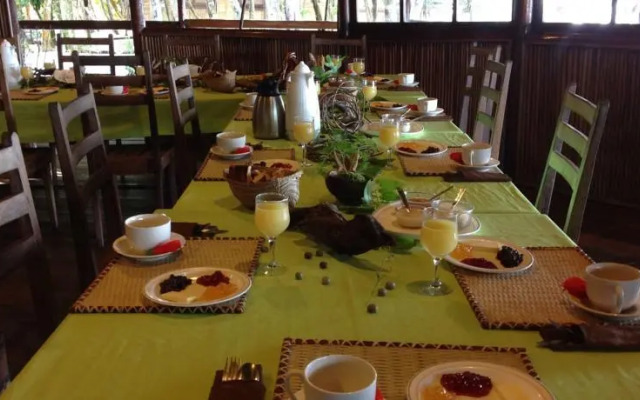 Hotel Pangalanes Jungle Nofy