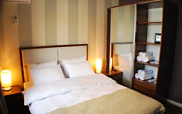 Hotel West