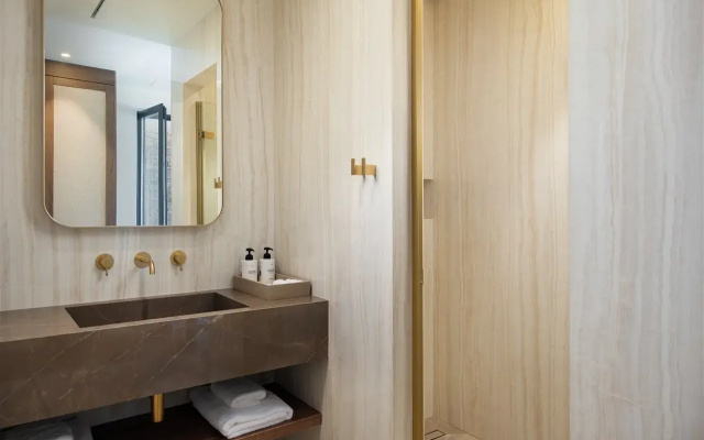 Vione Paros Hotel