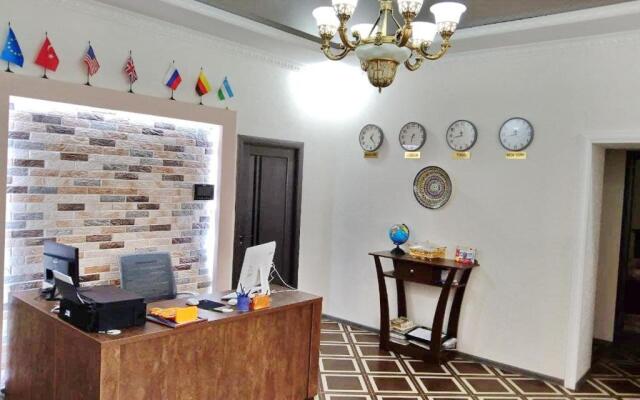 Chinara Guest House Airport