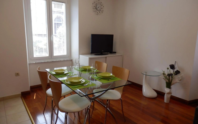 Center Stylish Apartment