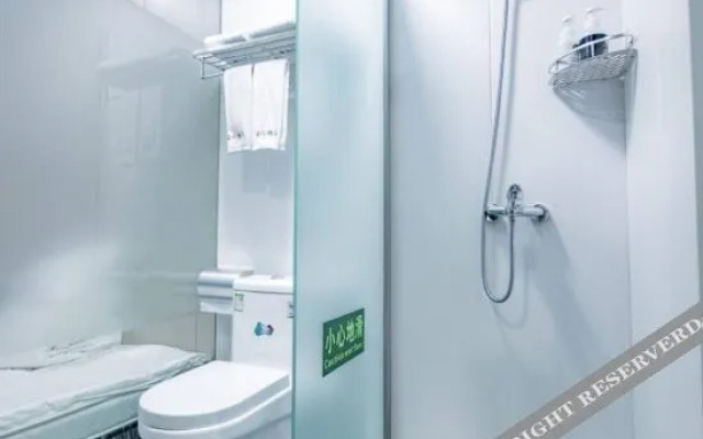 How Easy Hotel Fuyang (Wanda Plaza)